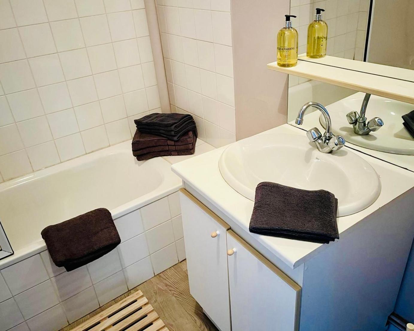 Mountain View 2 Bedroom Apartment Saint Beat Lez Экстерьер фото
